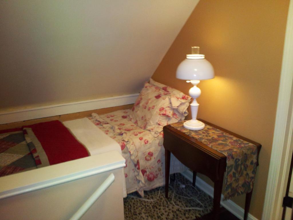 Clifford House Private Home B&B Клівленд Номер фото
